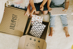 bow subscription box for babies